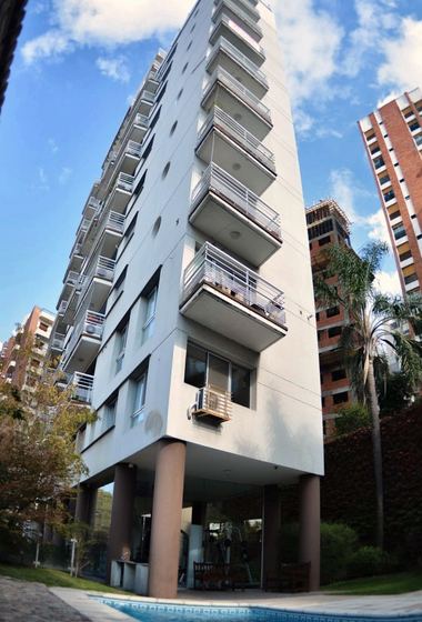 Alberdi 555 — edificio de viviendas en Olivos, obra de Estudio Aldabe