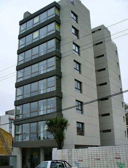 Alem 4623 — edificio de viviendas en Mar del Plata, obra de Estudio Aldabe
