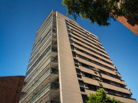 Rosales 2654 — edificio de viviendas en Olivos, obra de Estudio Aldabe